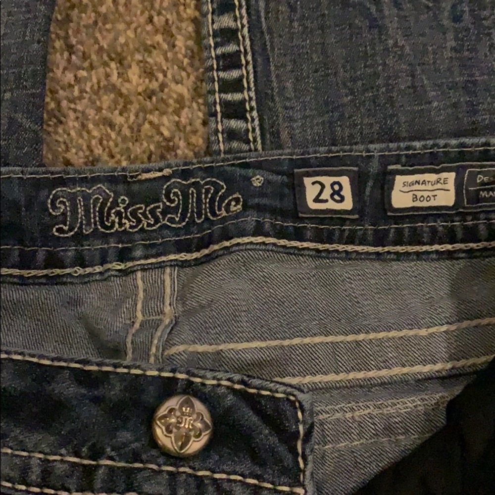 Jeans - Picture 3 of 3